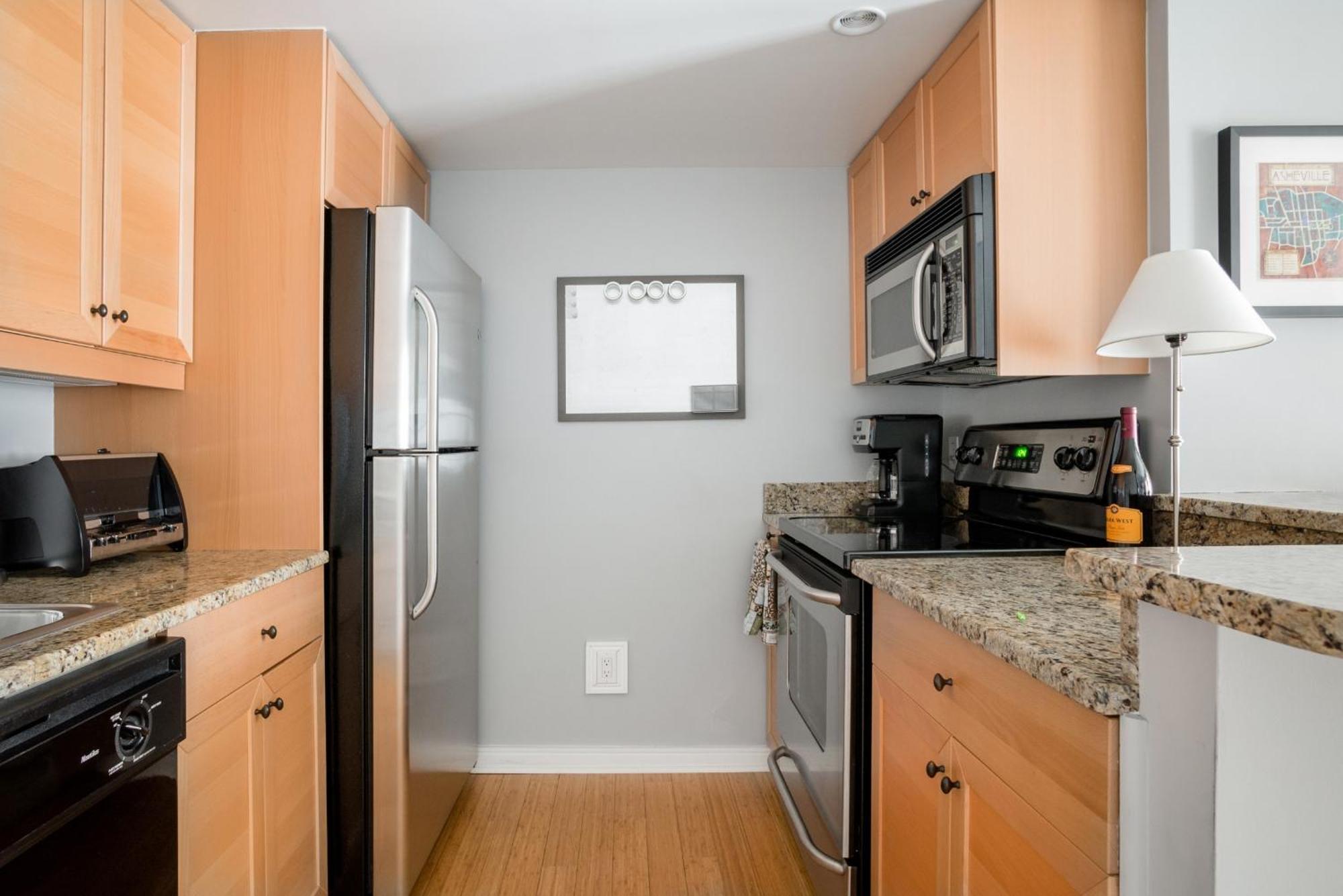The Easy Spot Dt Parking Villa Asheville Bagian luar foto