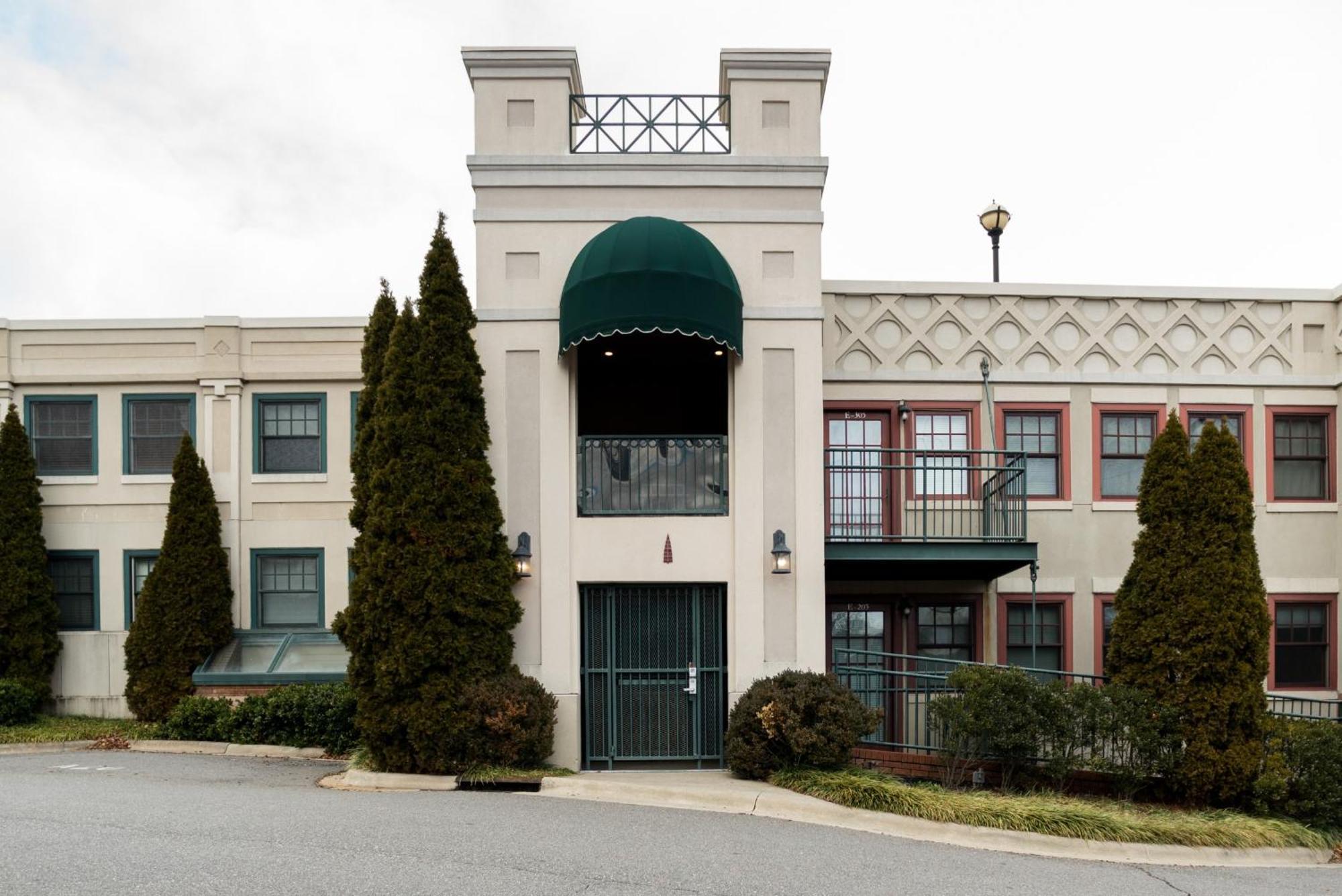 The Easy Spot Dt Parking Villa Asheville Bagian luar foto