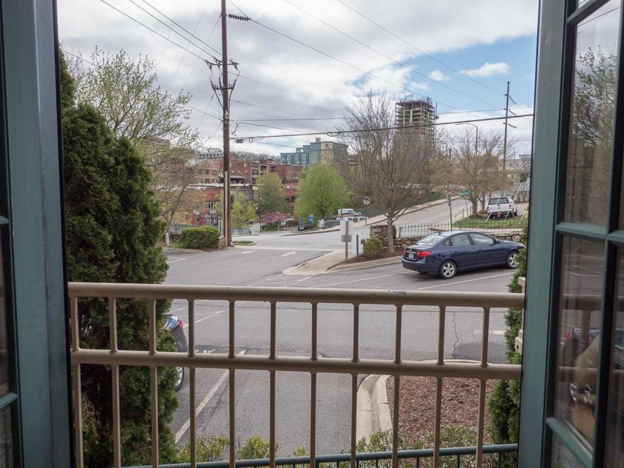 The Easy Spot Dt Parking Villa Asheville Bagian luar foto